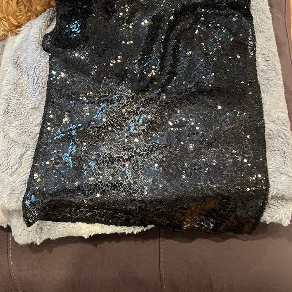 LANN’S LINEN SEQUINS TABLE RUNNERS
